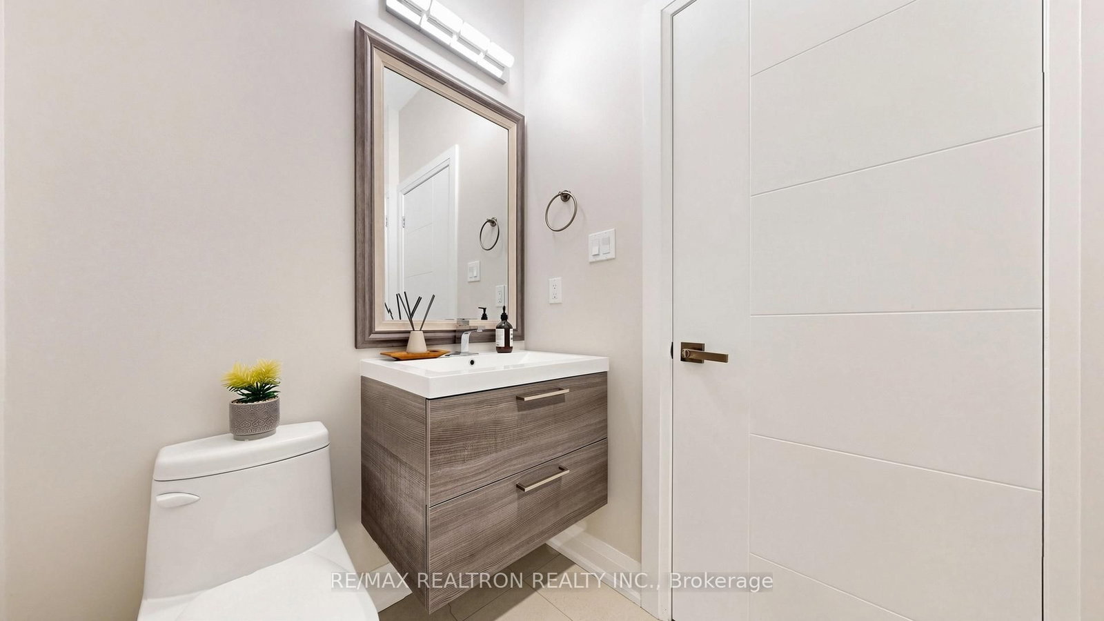 492 Pleasant Ridge Avenue • Vaughan, ON photo 11