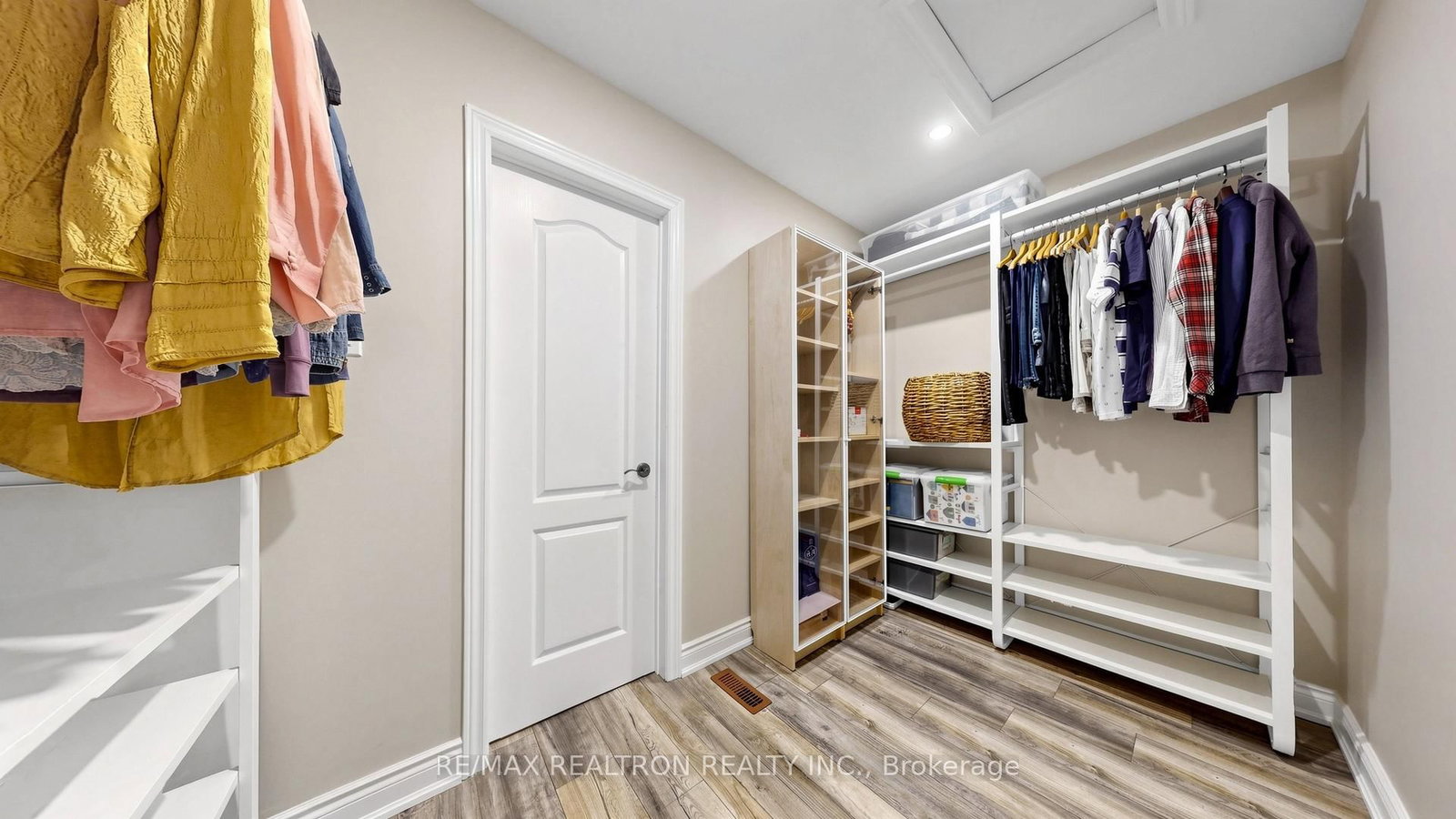 492 Pleasant Ridge Avenue • Vaughan, ON photo 15