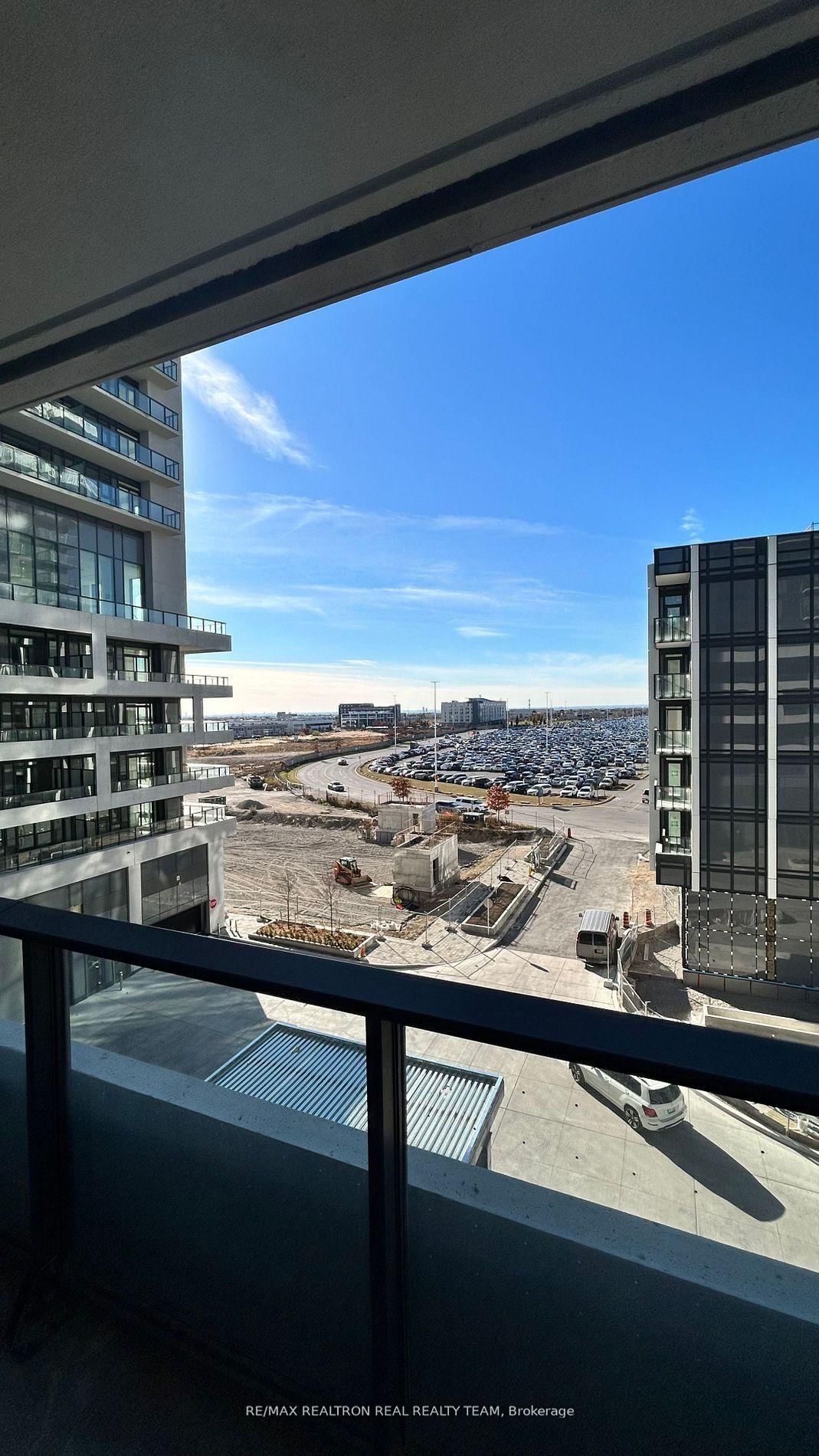 418-8960 Jane St, Vaughan, view 19