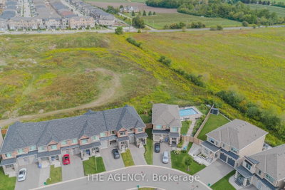 33 Flower Garden Trail • Whitchurch-Stouffville, ON photo 7