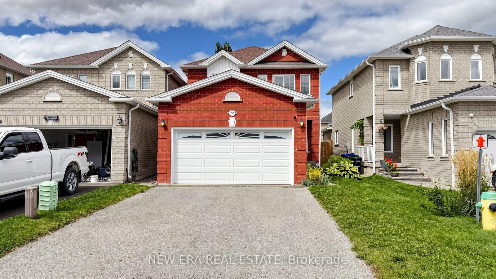 28 Preston Avenue • New Tecumseth, ON photo 2