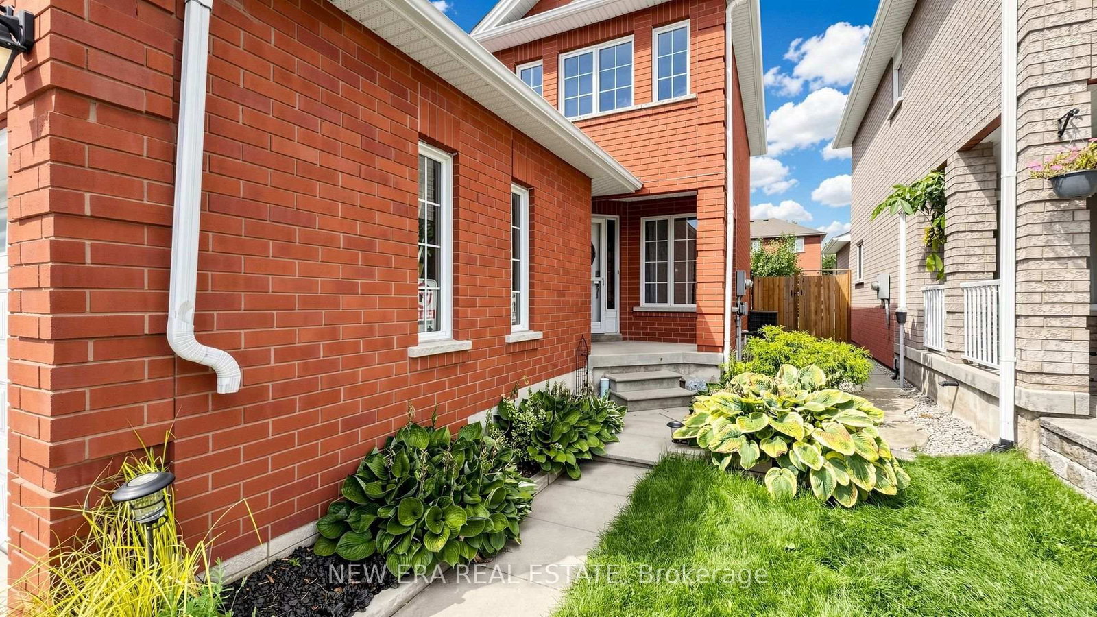 28 Preston Avenue • New Tecumseth, ON photo 3