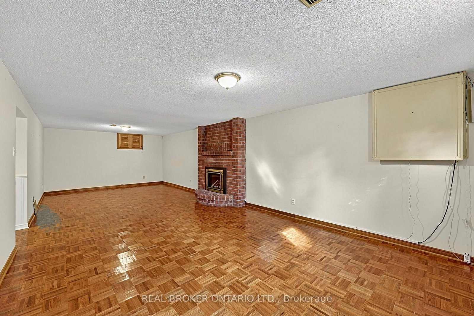 222 Park Avenue • East Gwillimbury, ON photo 26
