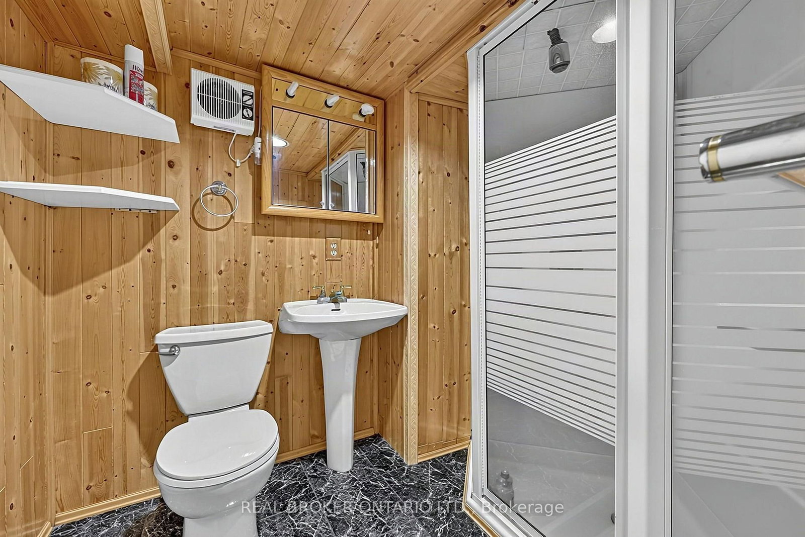 222 Park Avenue • East Gwillimbury, ON photo 33