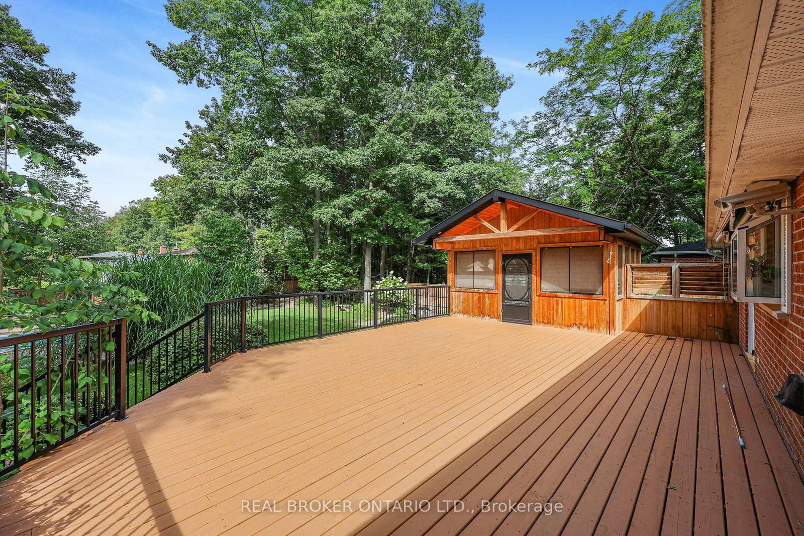 222 Park Avenue • East Gwillimbury, ON photo 35