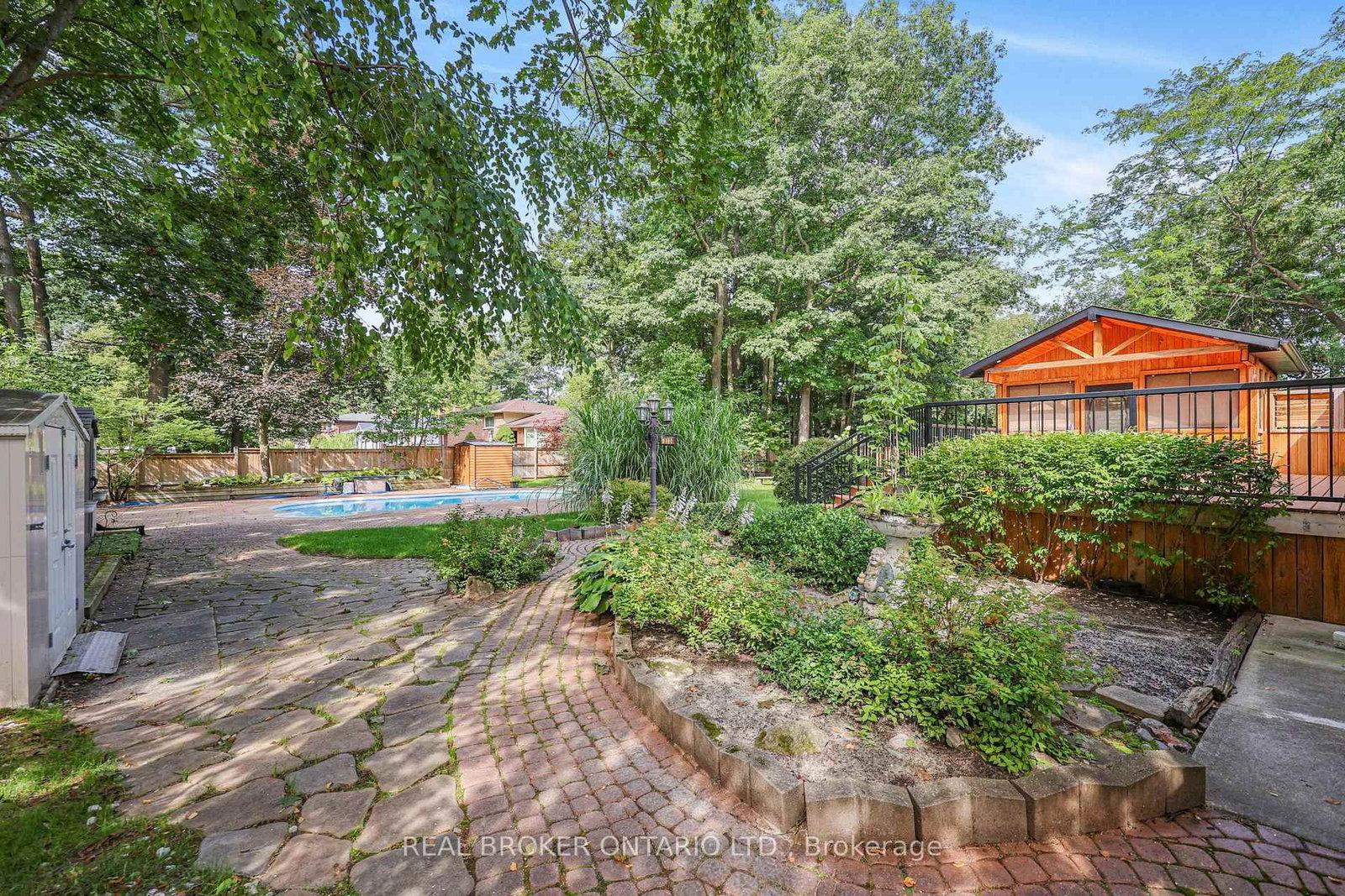 222 Park Avenue • East Gwillimbury, ON photo 40