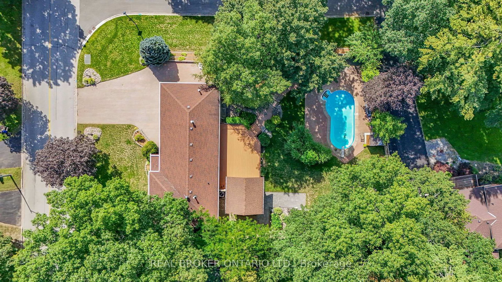 222 Park Avenue • East Gwillimbury, ON photo 46