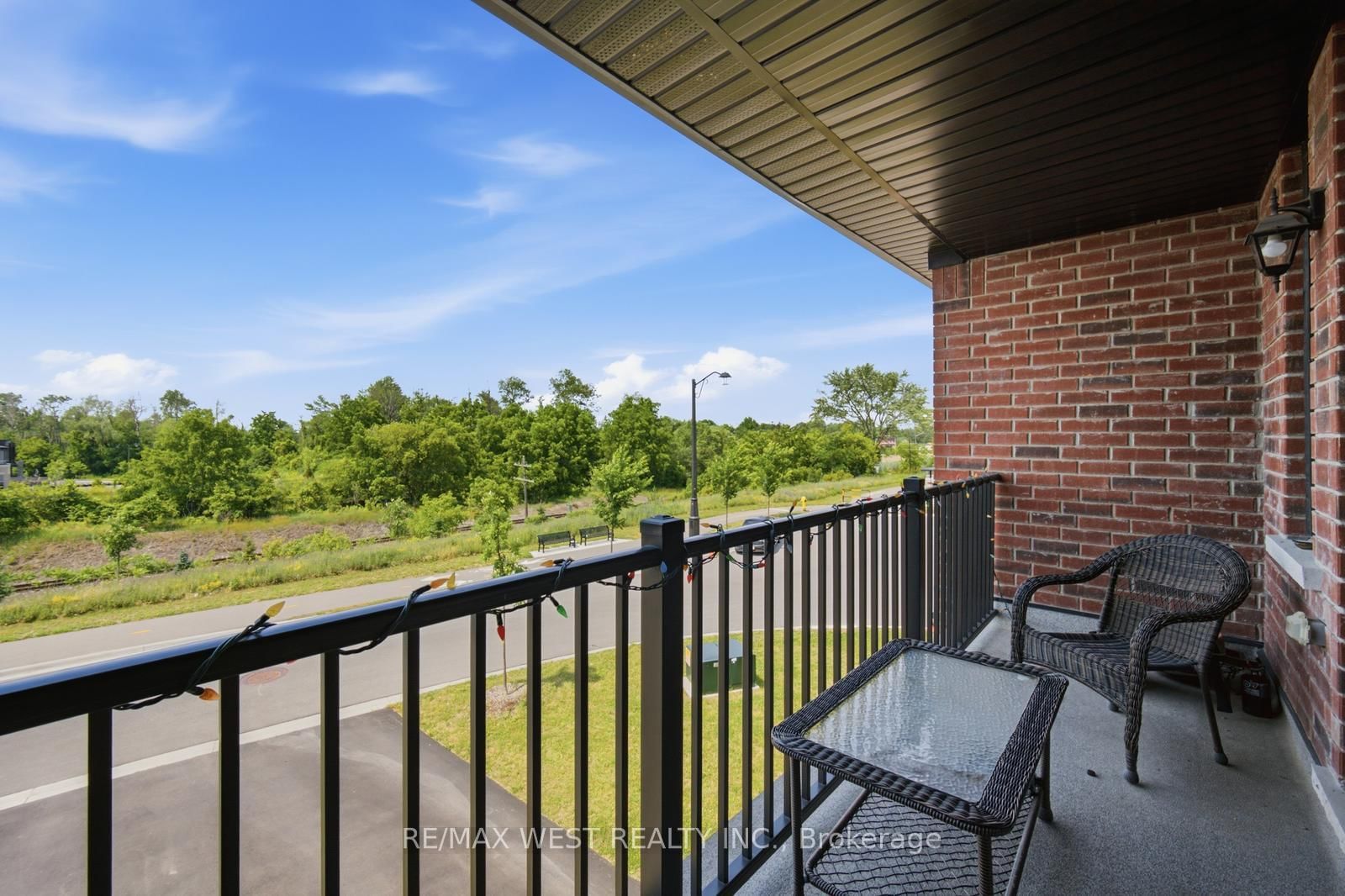 16 Great Railway Court • Vaughan, ON photo 12