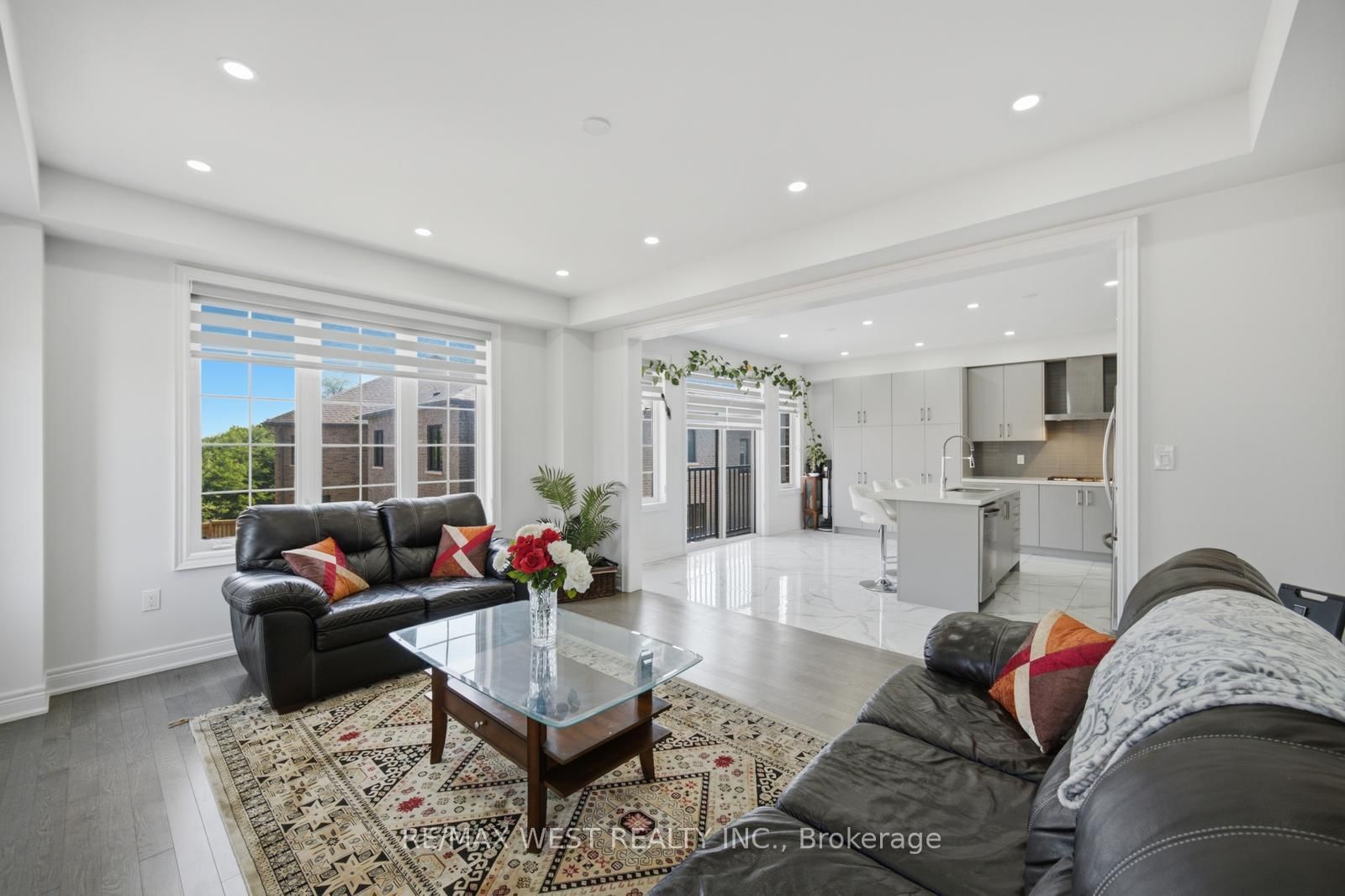 16 Great Railway Court • Vaughan, ON photo 14