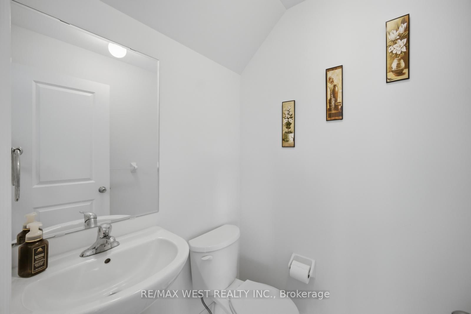 16 Great Railway Court • Vaughan, ON photo 15