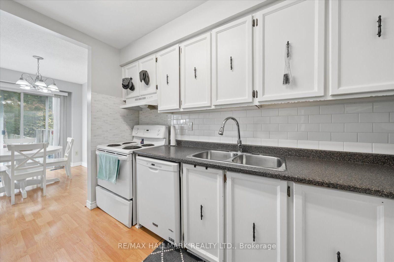 Townhouse for sale at 69-39 Camelot Way, Markham, Ontario, L3P 3W2 - Markham Village - MLS: N13762166