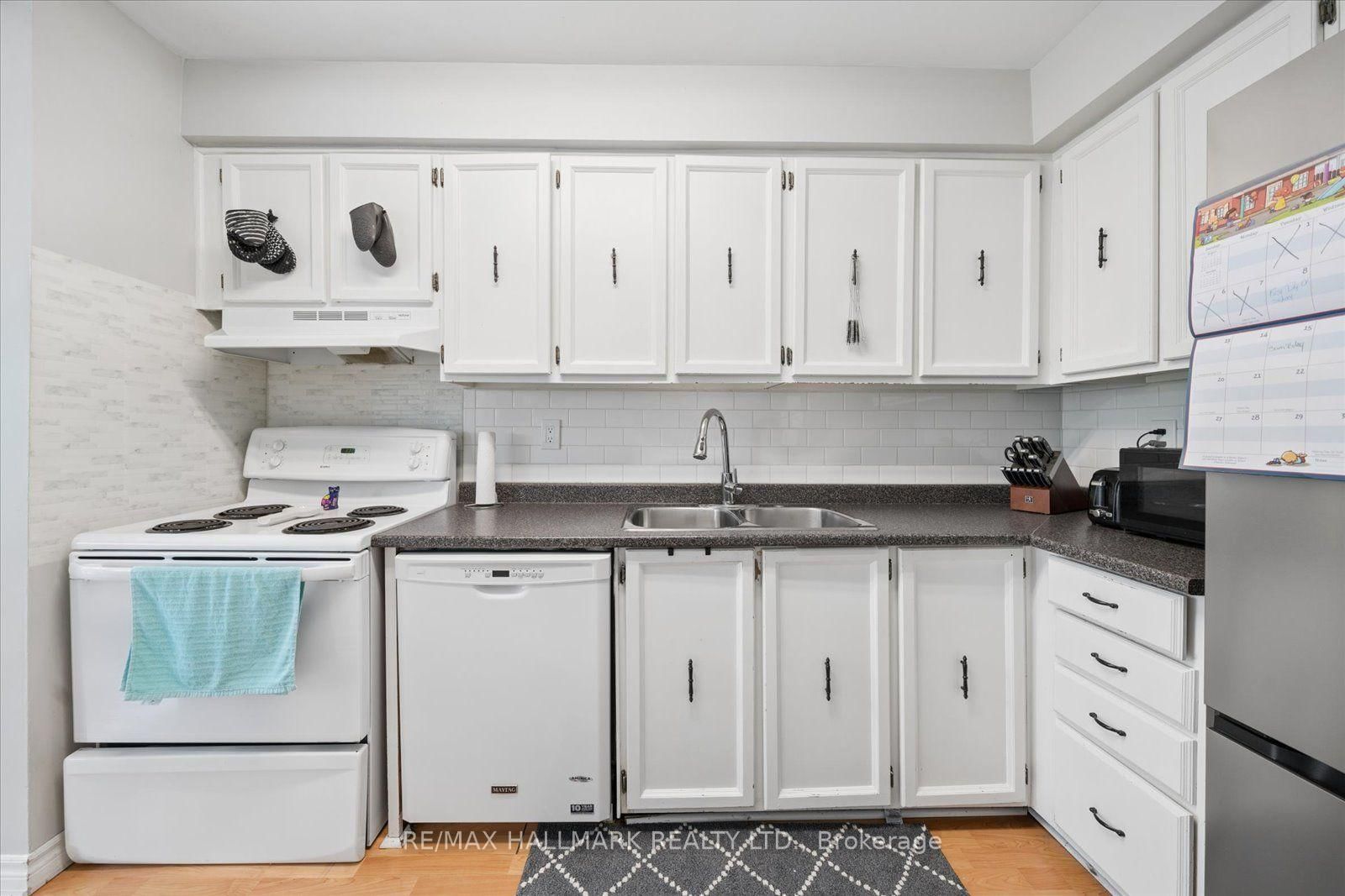 Townhouse for sale at 69-39 Camelot Way, Markham, Ontario, L3P 3W2 - Markham Village - MLS: N13762166