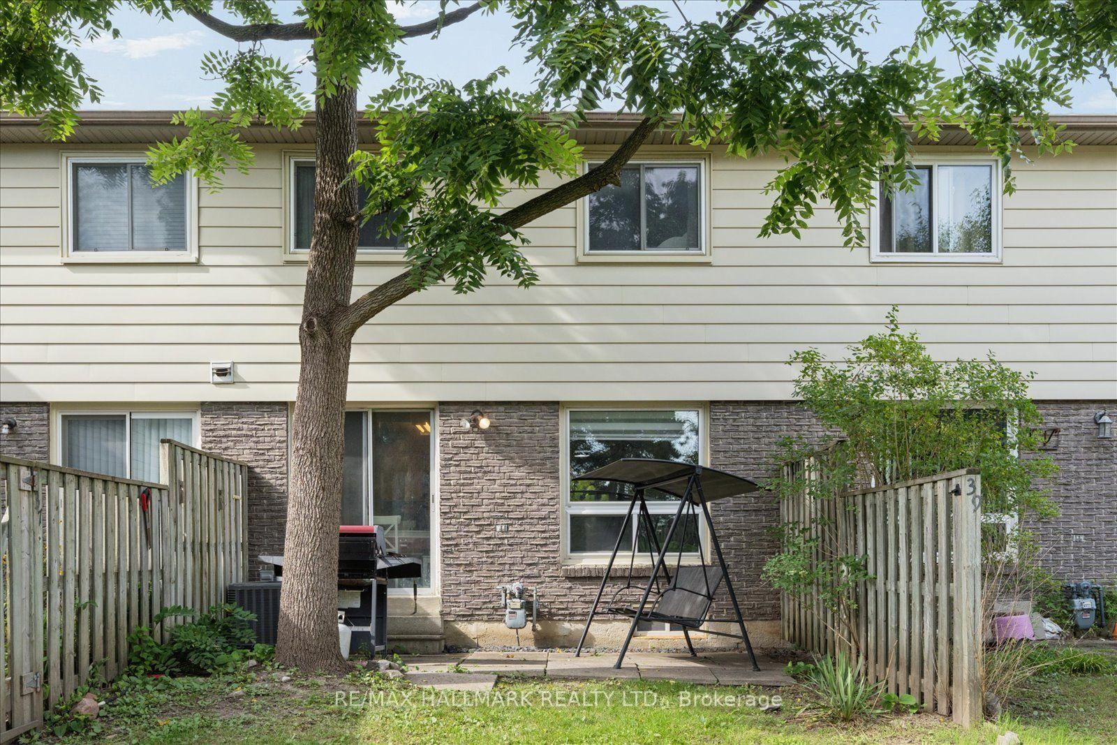 Townhouse for sale at 69-39 Camelot Way, Markham, Ontario, L3P 3W2 - Markham Village - MLS: N13762166