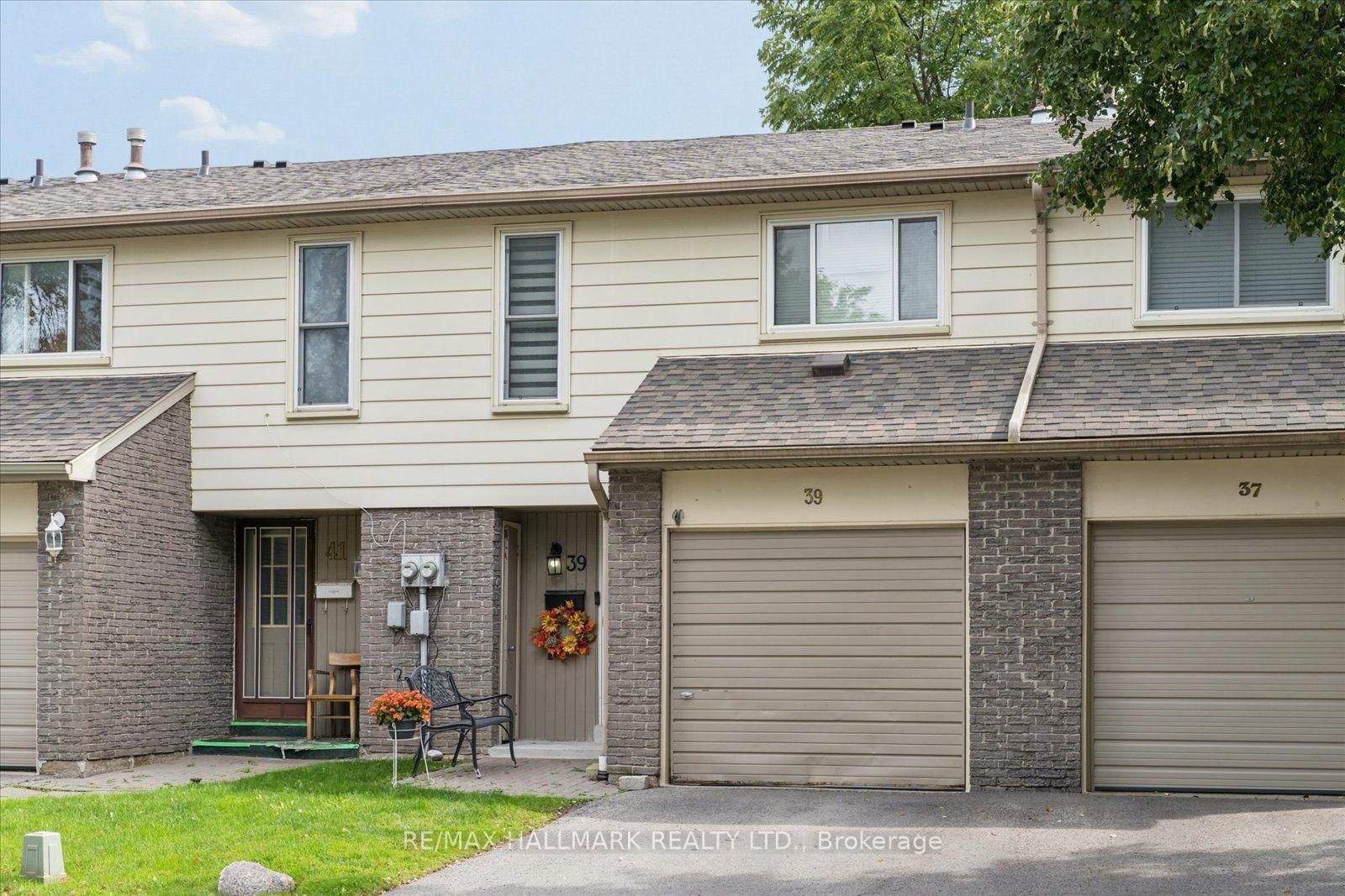 Townhouse for sale at 69-39 Camelot Way, Markham, Ontario, L3P 3W2 - Markham Village - MLS: N13762166
