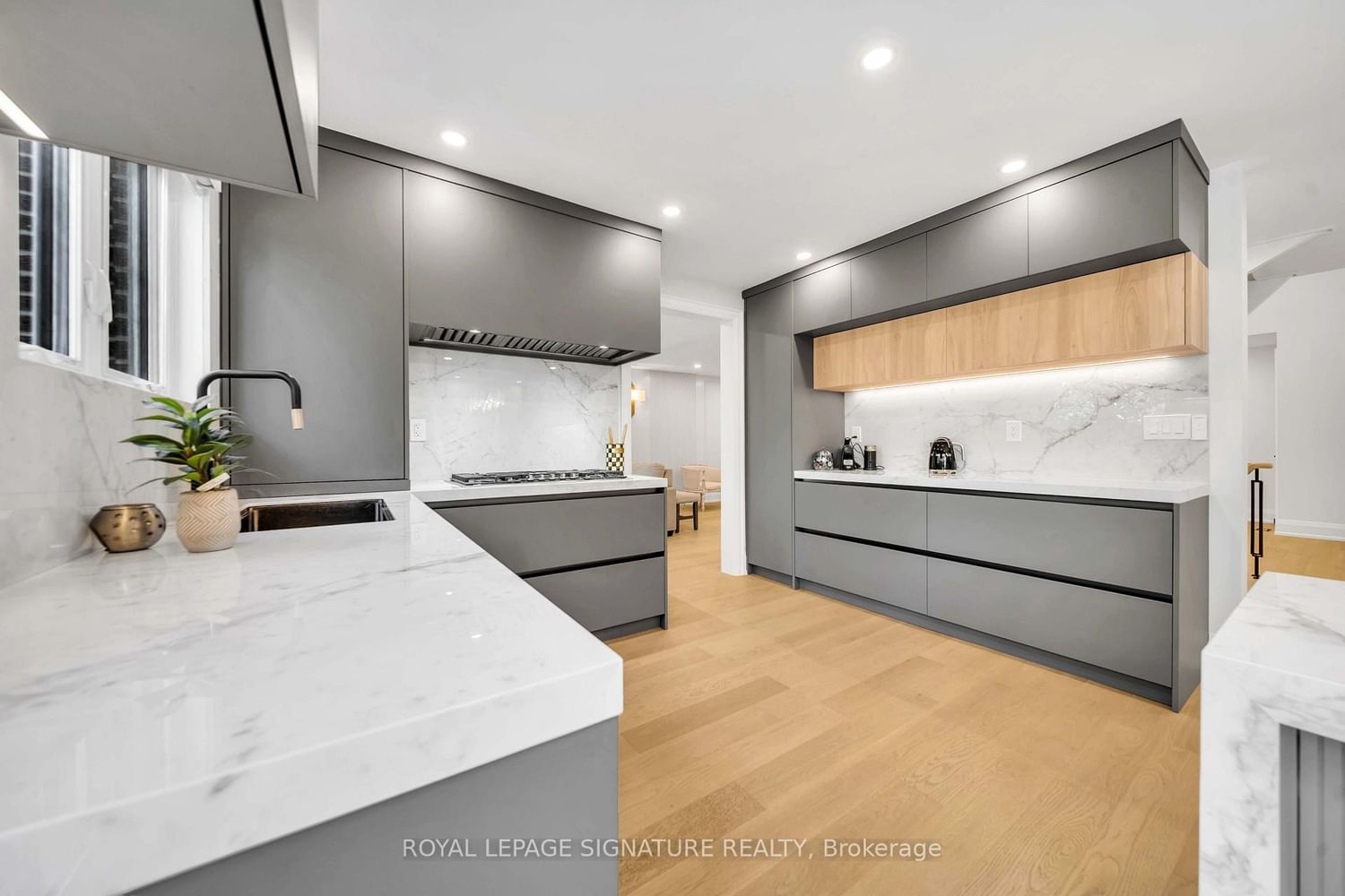 16 Ravencliffe Road • Markham, ON photo 21