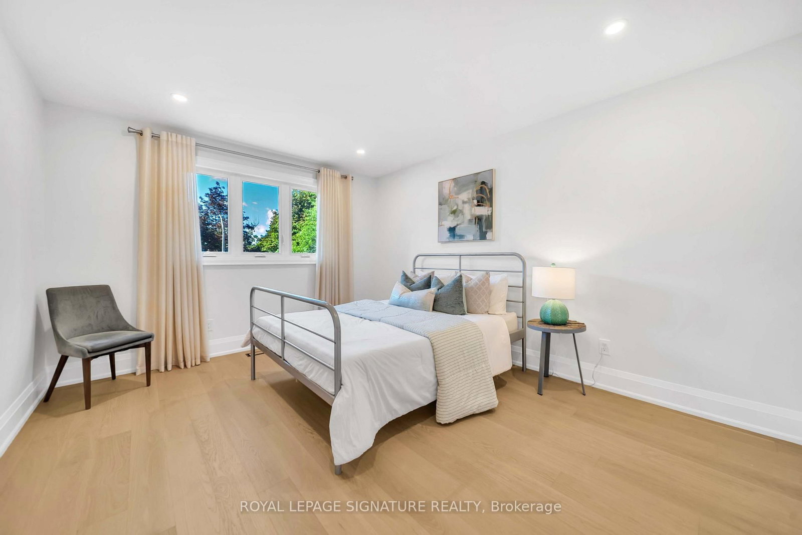 16 Ravencliffe Road • Markham, ON photo 28