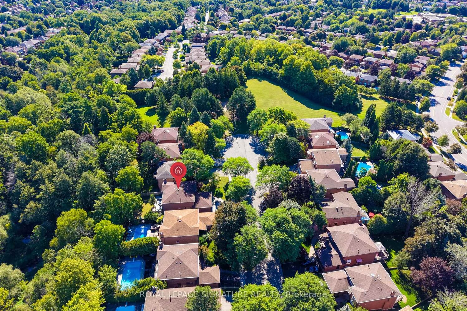 16 Ravencliffe Road • Markham, ON photo 3