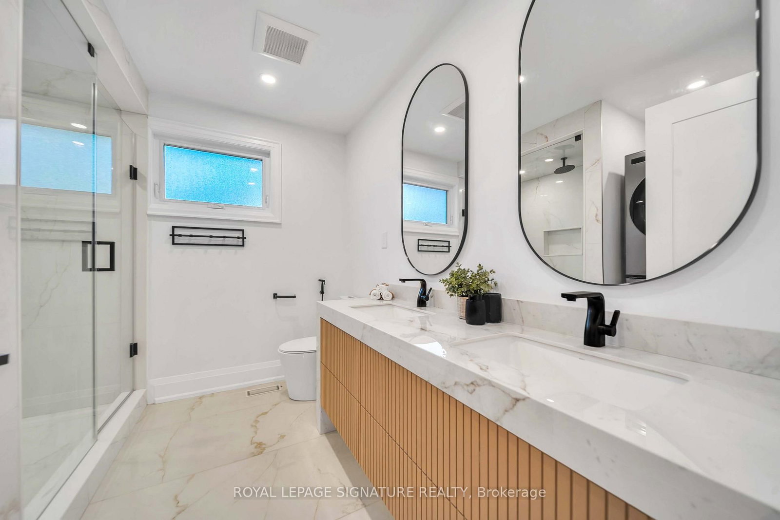 16 Ravencliffe Road • Markham, ON photo 33