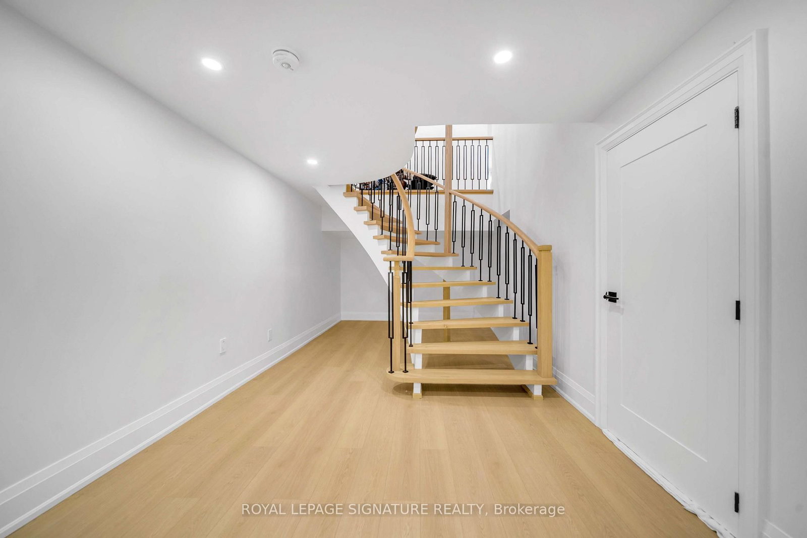 16 Ravencliffe Road • Markham, ON photo 36