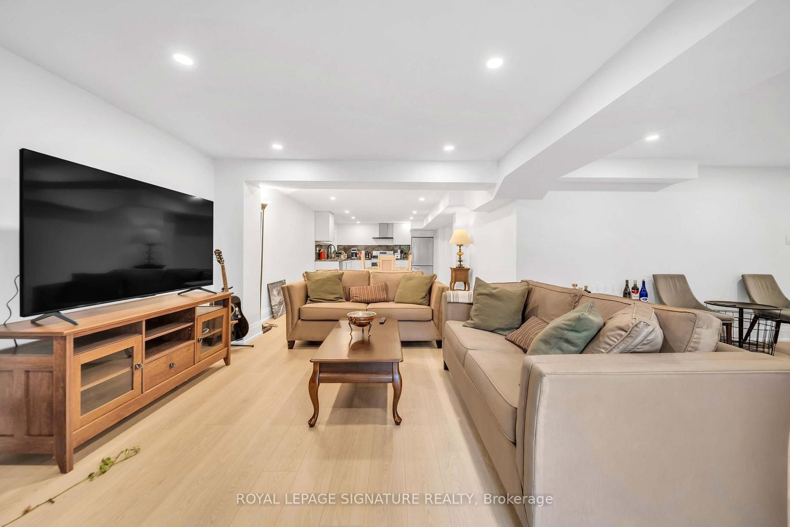 16 Ravencliffe Road • Markham, ON photo 37