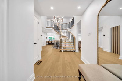 16 Ravencliffe Road • Markham, ON photo 6