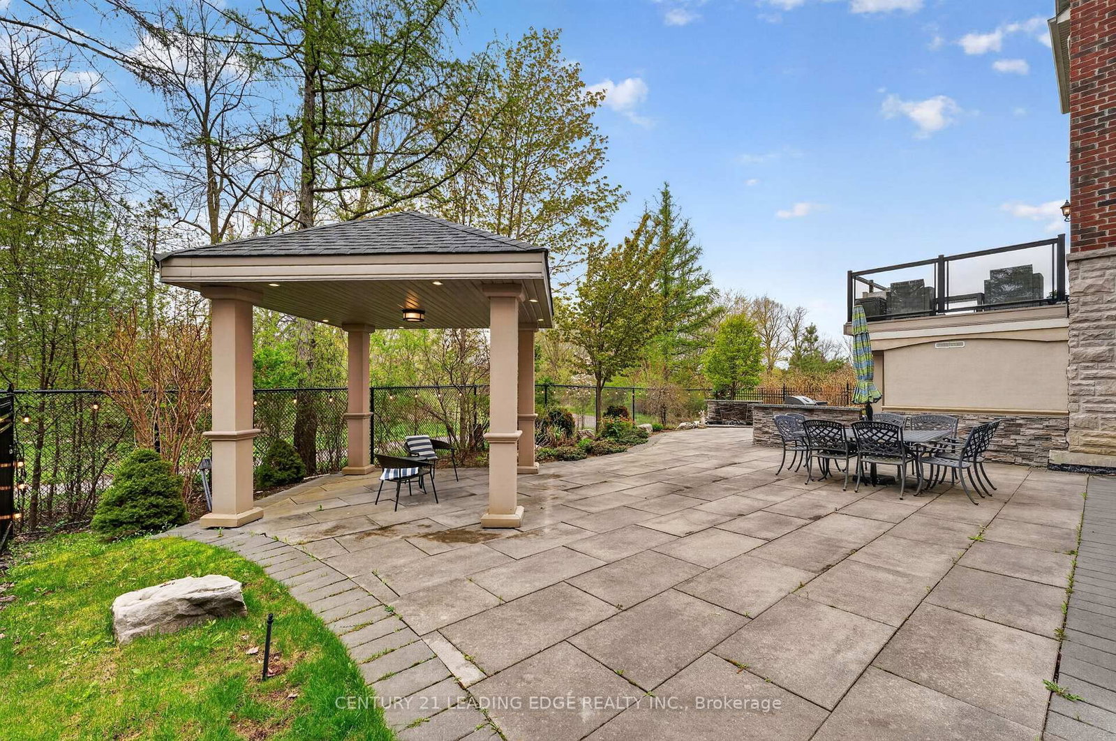 33 Stollery Pond Crescent • Markham, ON photo 36