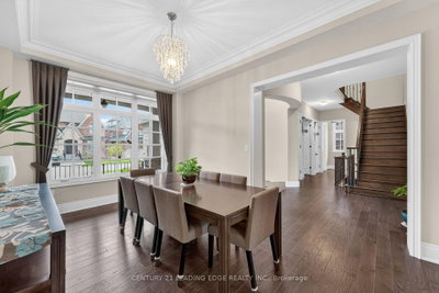 33 Stollery Pond Crescent • Markham, ON photo 9