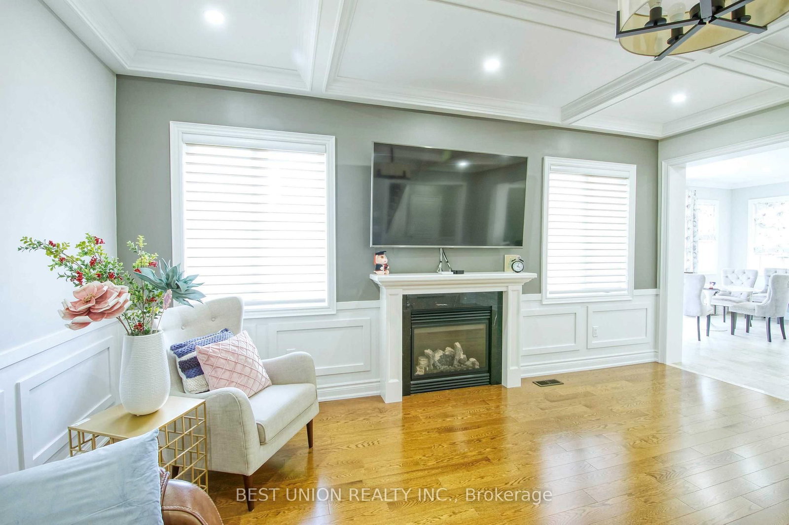 1183 Mctavish Drive • Newmarket, ON photo 9