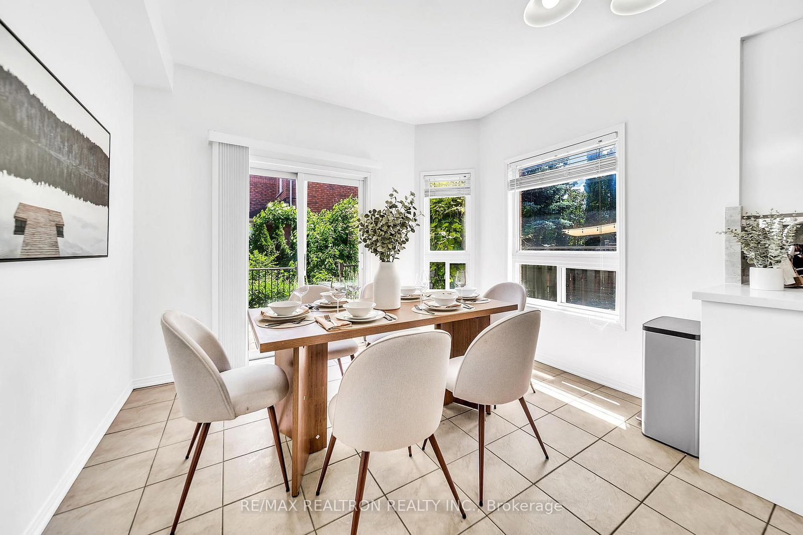19 Naughton Drive • Richmond Hill, ON photo 16