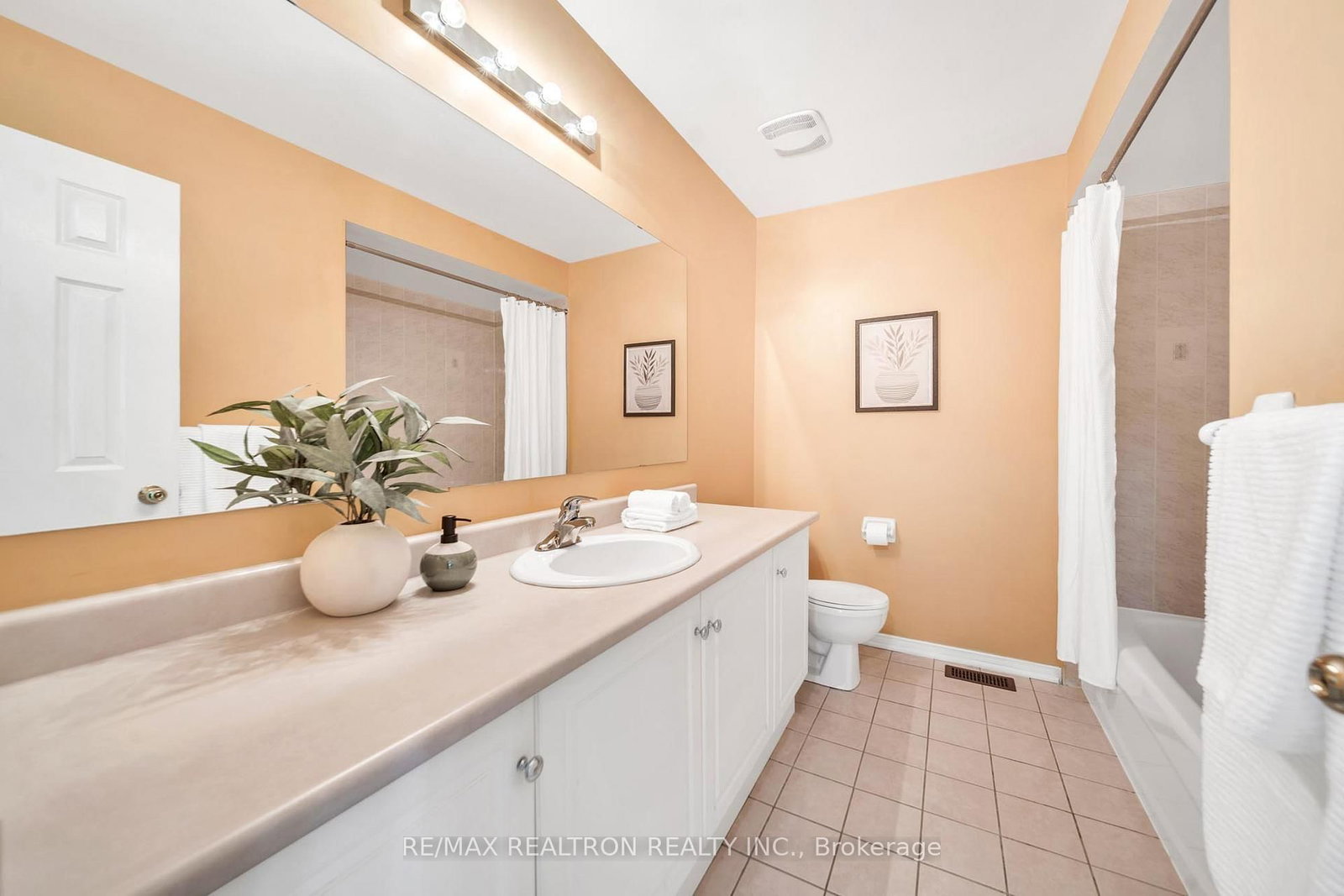 19 Naughton Drive • Richmond Hill, ON photo 29