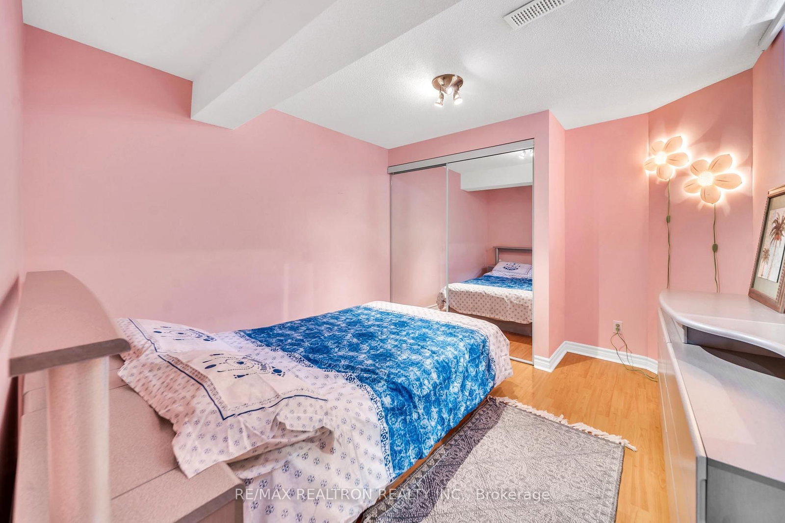 19 Naughton Drive • Richmond Hill, ON photo 32