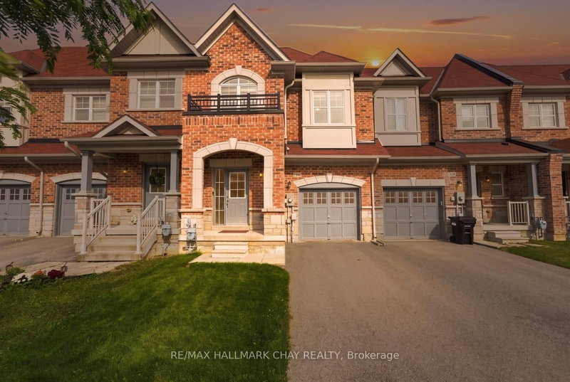 1146 Peelar Crescent