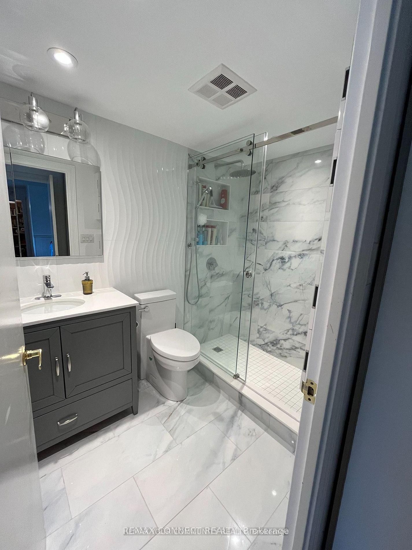 326 Major Mackenzie Drive E • #221 • Richmond Hill, ON photo 10