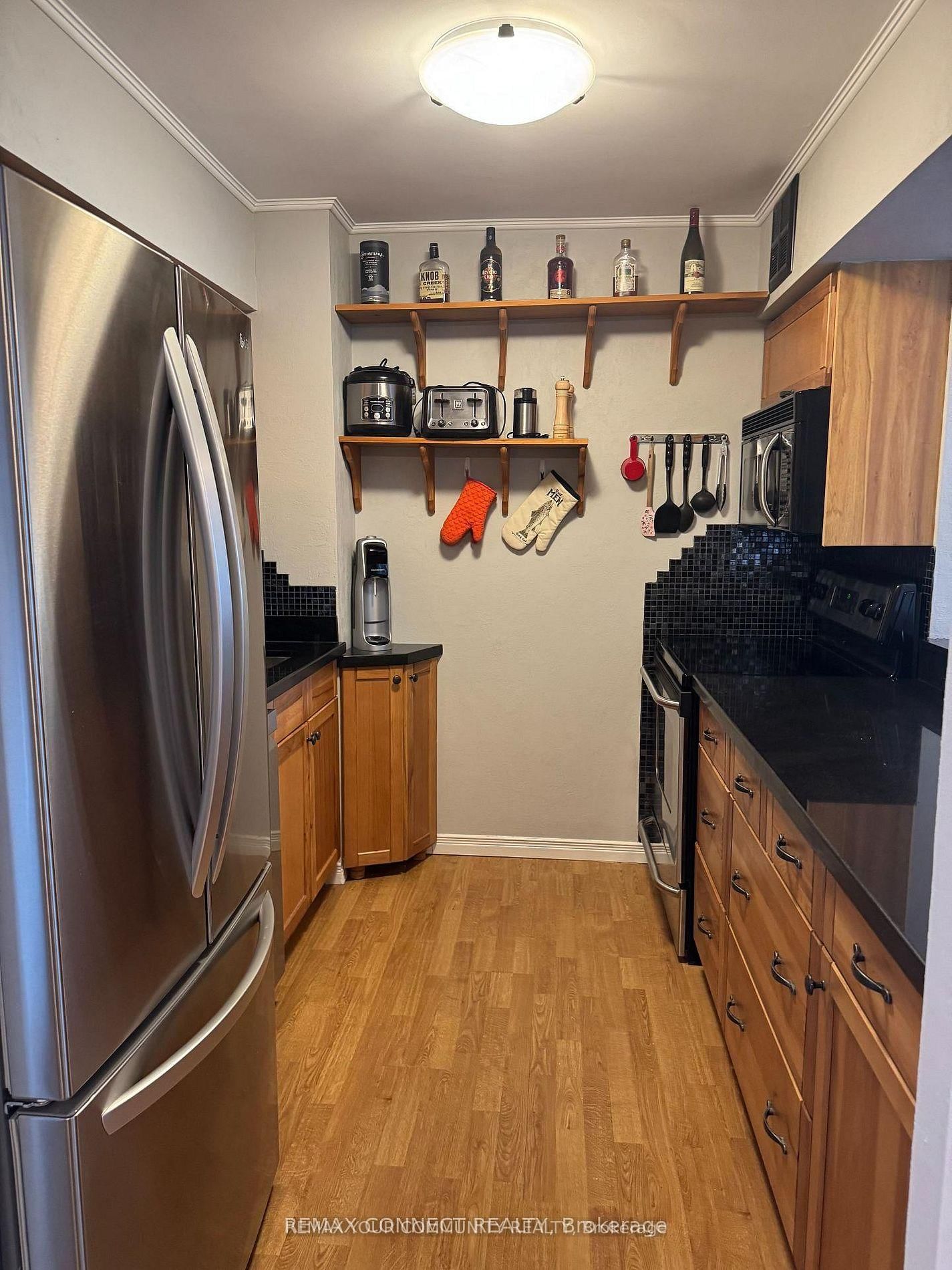 326 Major Mackenzie Drive E • #221 • Richmond Hill, ON photo 5