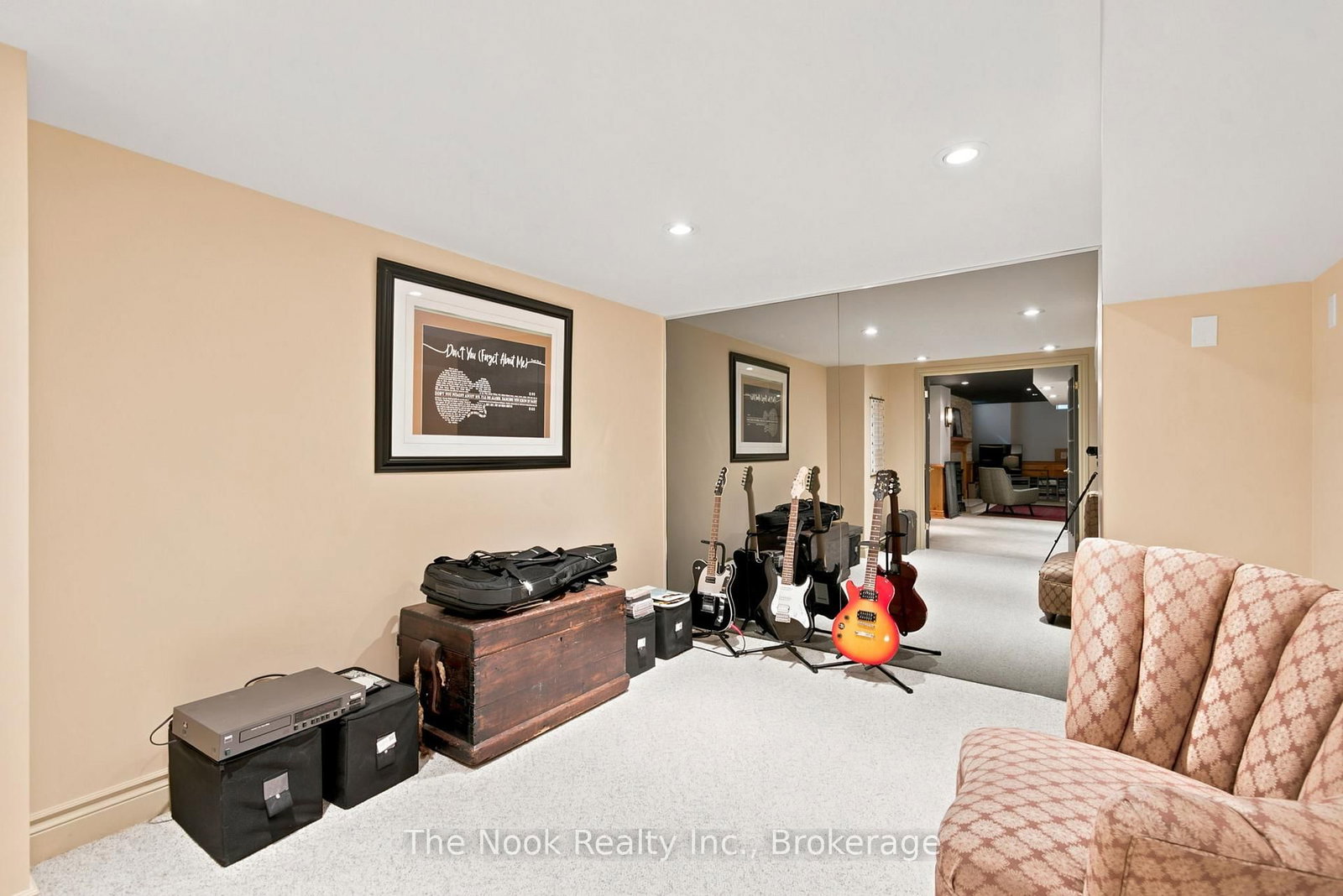 1018 Lockwood Circle • Newmarket, ON photo 44