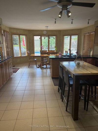 64 Dianawood Ridge • Vaughan, ON photo 3