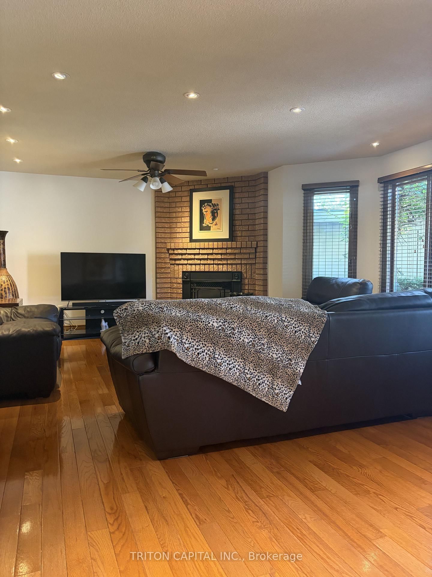 64 Dianawood Ridge • Vaughan, ON photo 6