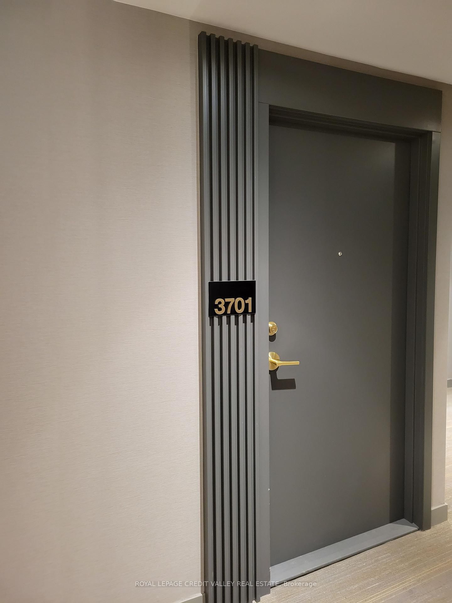 3701-950 Portage Pkwy, Vaughan, view 11