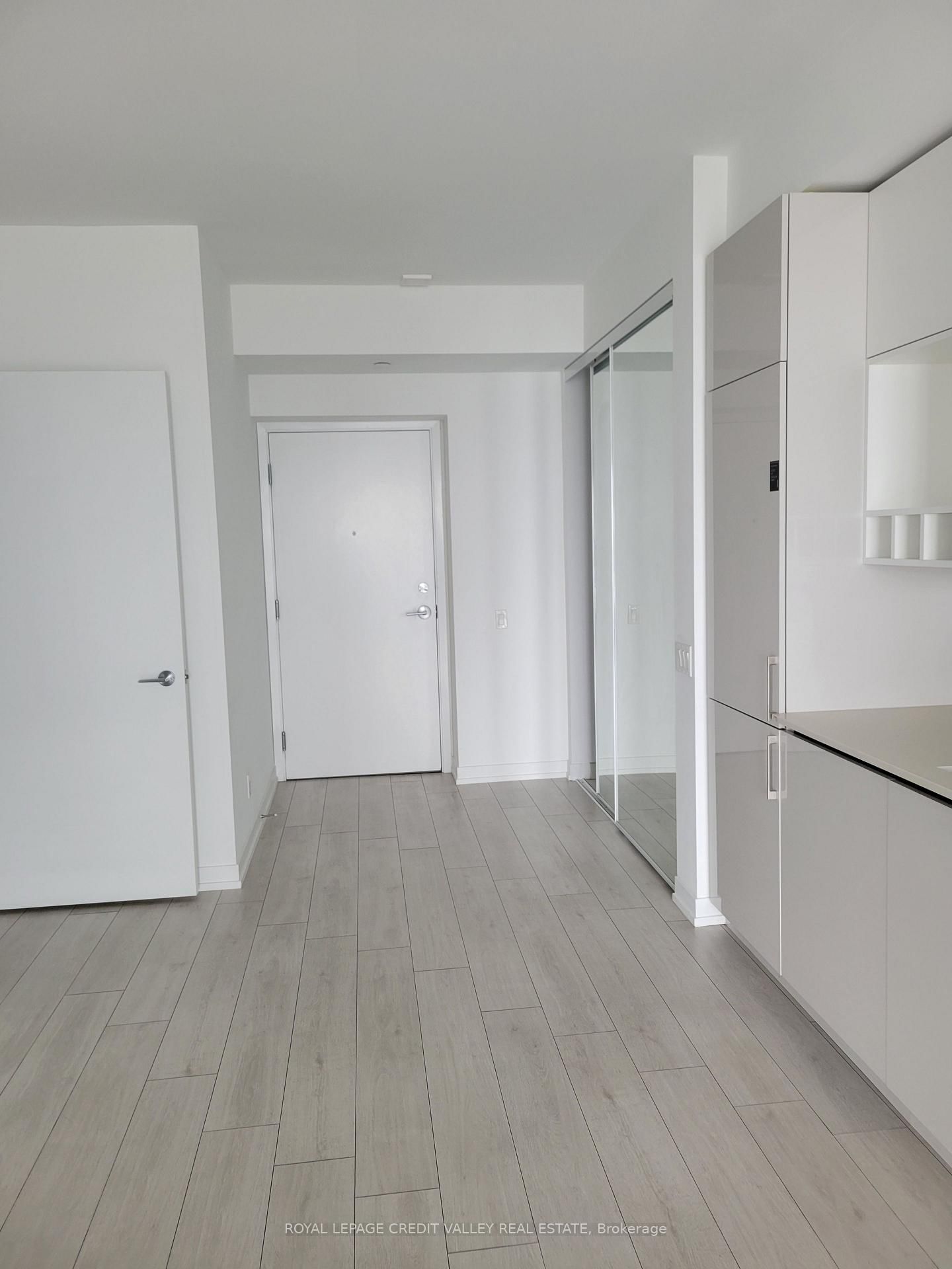 3701-950 Portage Pkwy, Vaughan, view 12