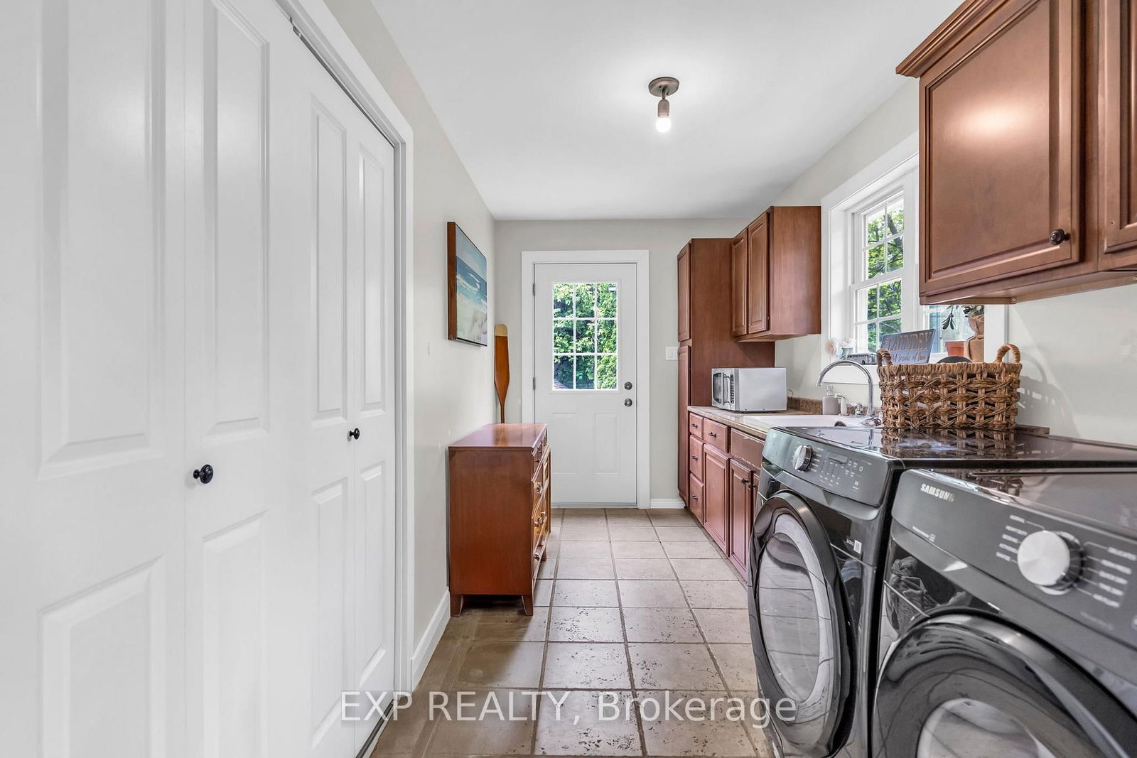 89 River Street • Georgina, ON photo 19