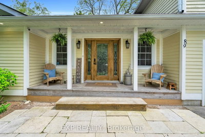 89 River Street • Georgina, ON photo 2