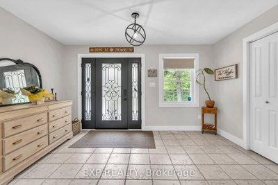 89 River Street • Georgina, ON photo 4