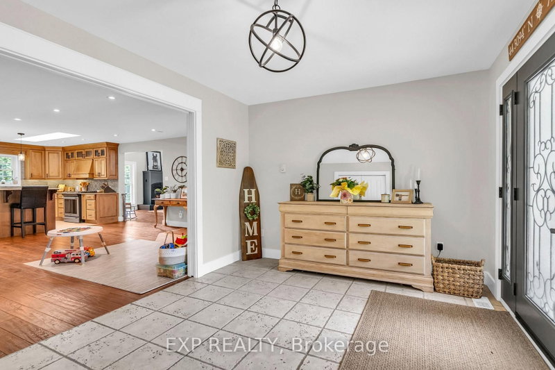 89 River St photo 5