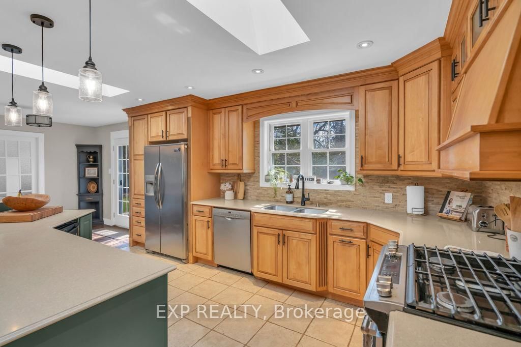 89 River Street • Georgina, ON photo 8