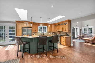 89 River Street • Georgina, ON photo 9