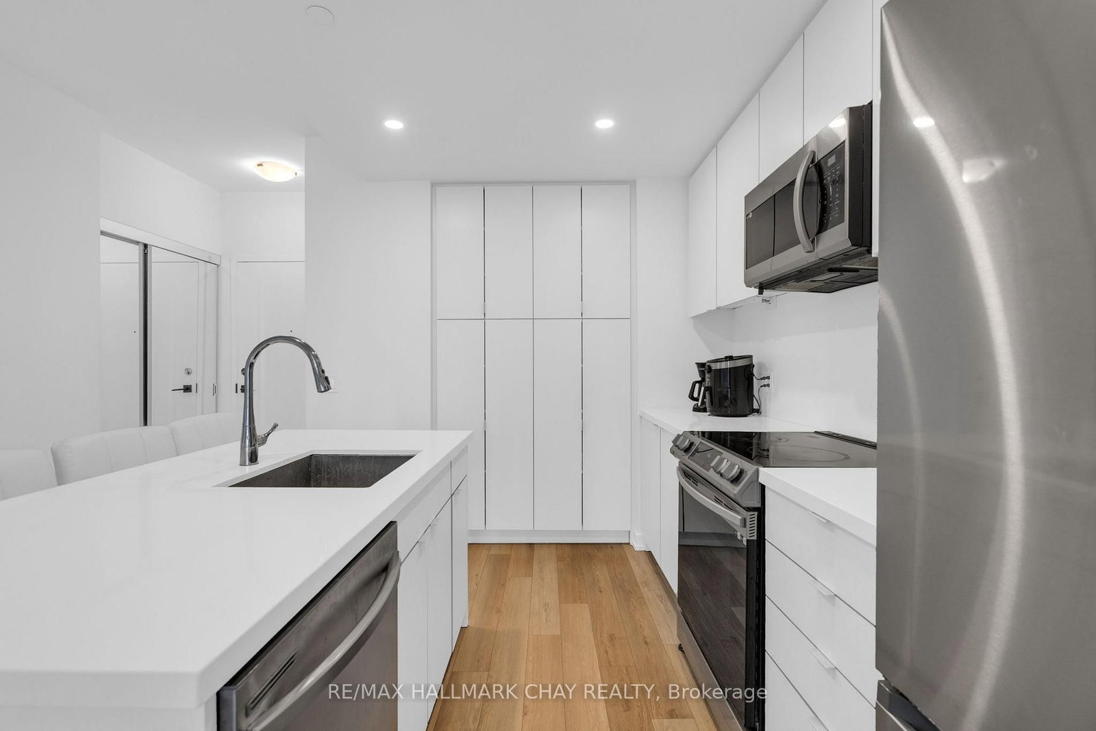 415 Sea Ray Road photo 8