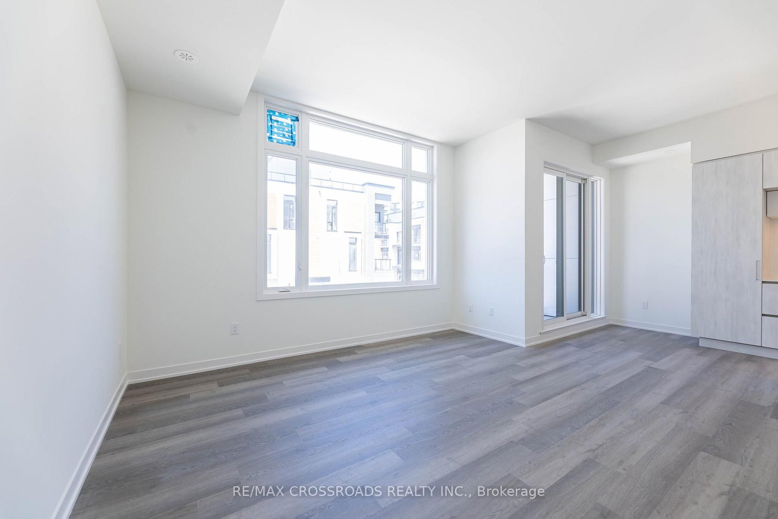 11 David Eyer Road • #1503 • Richmond Hill, ON photo 12