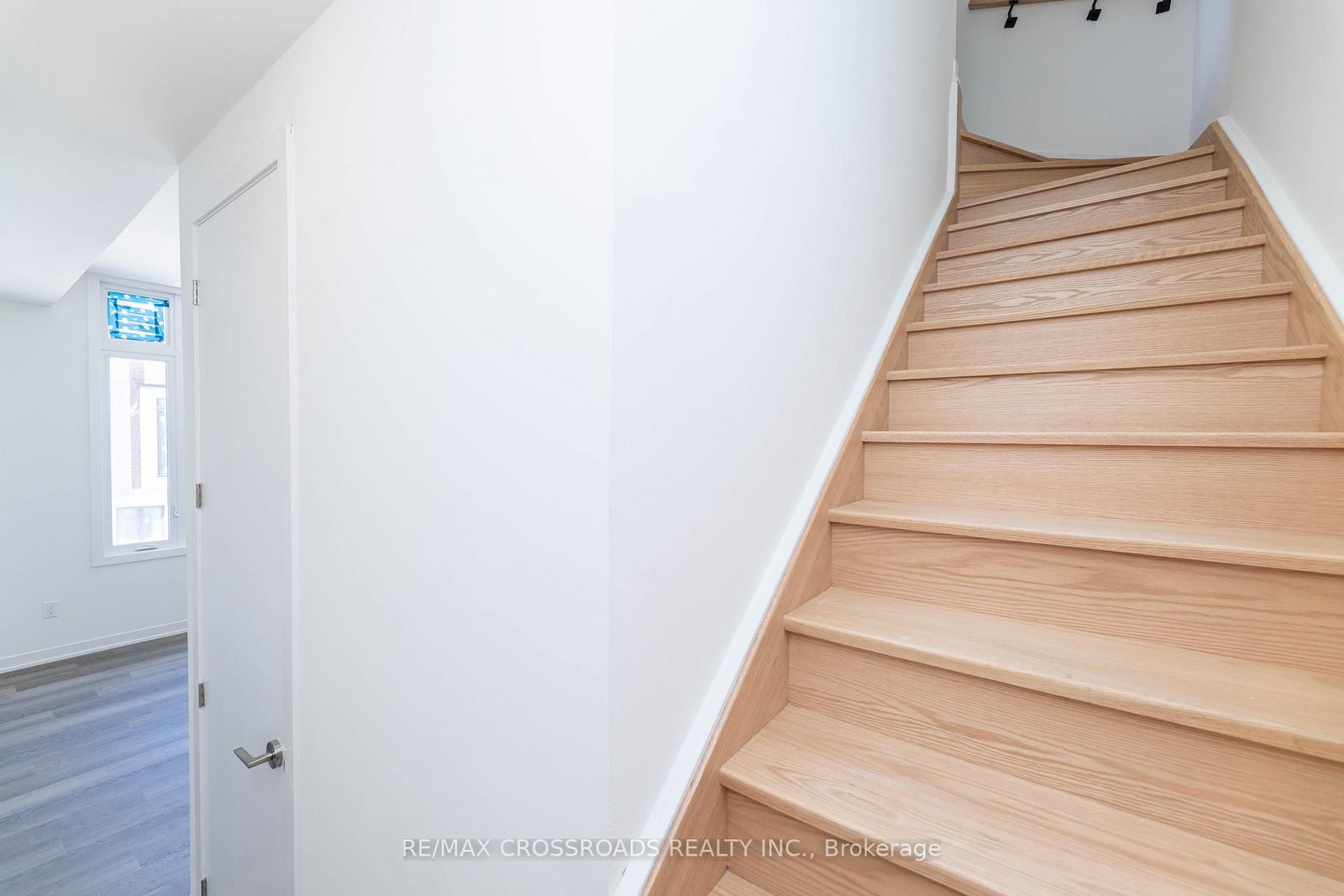 11 David Eyer Road • #1503 • Richmond Hill, ON photo 15