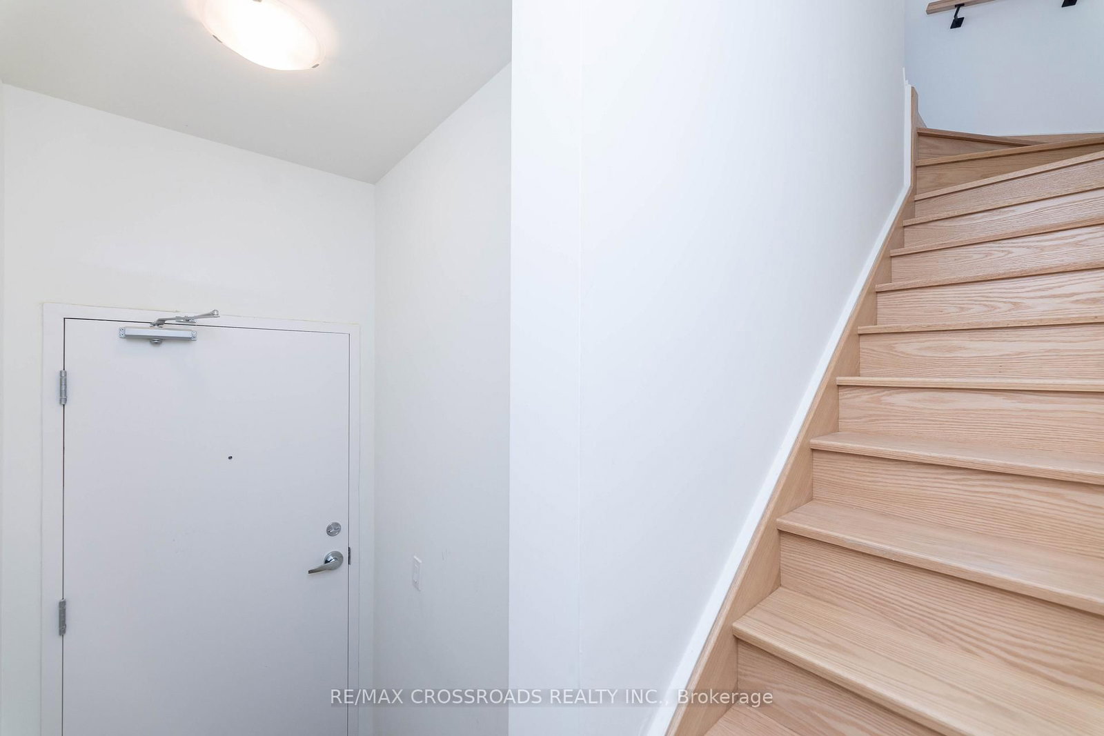 11 David Eyer Road • #1503 • Richmond Hill, ON photo 5