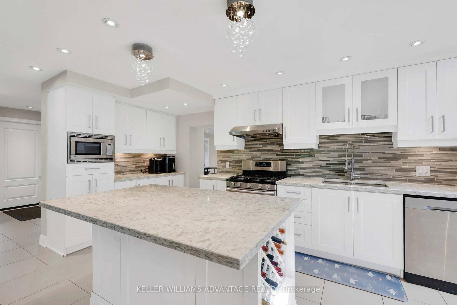 108 Roseview Avenue • Richmond Hill, ON photo 11